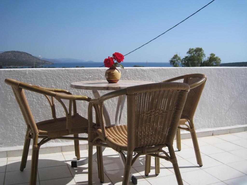Villa Angela Istron Habitación foto